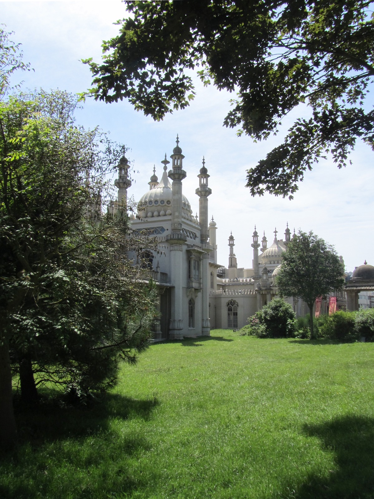 Royal Pavilion and gardens in Brighton on a day trip from London