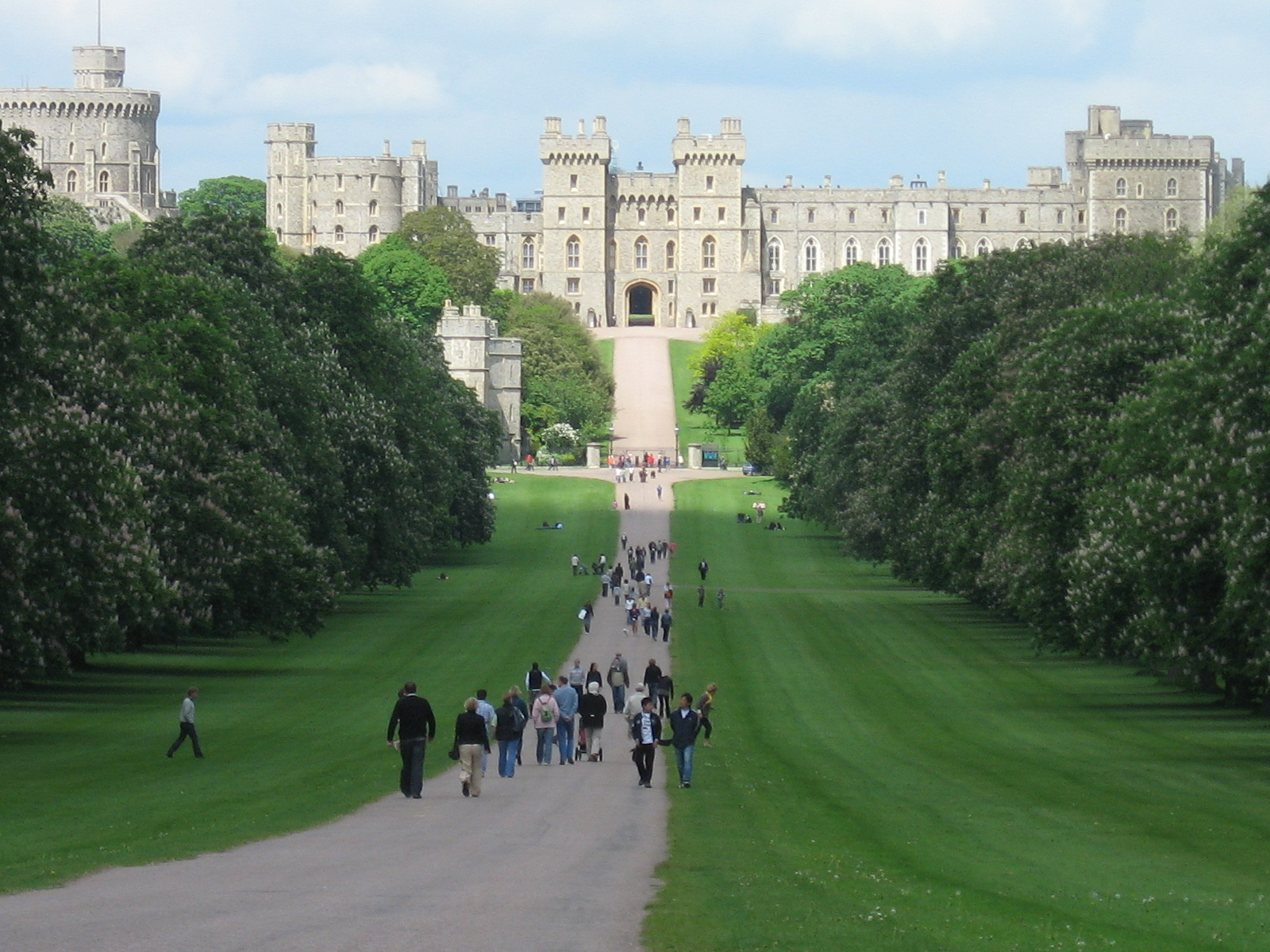 Best Day Trips from London by Train: 9 Easy Escapes